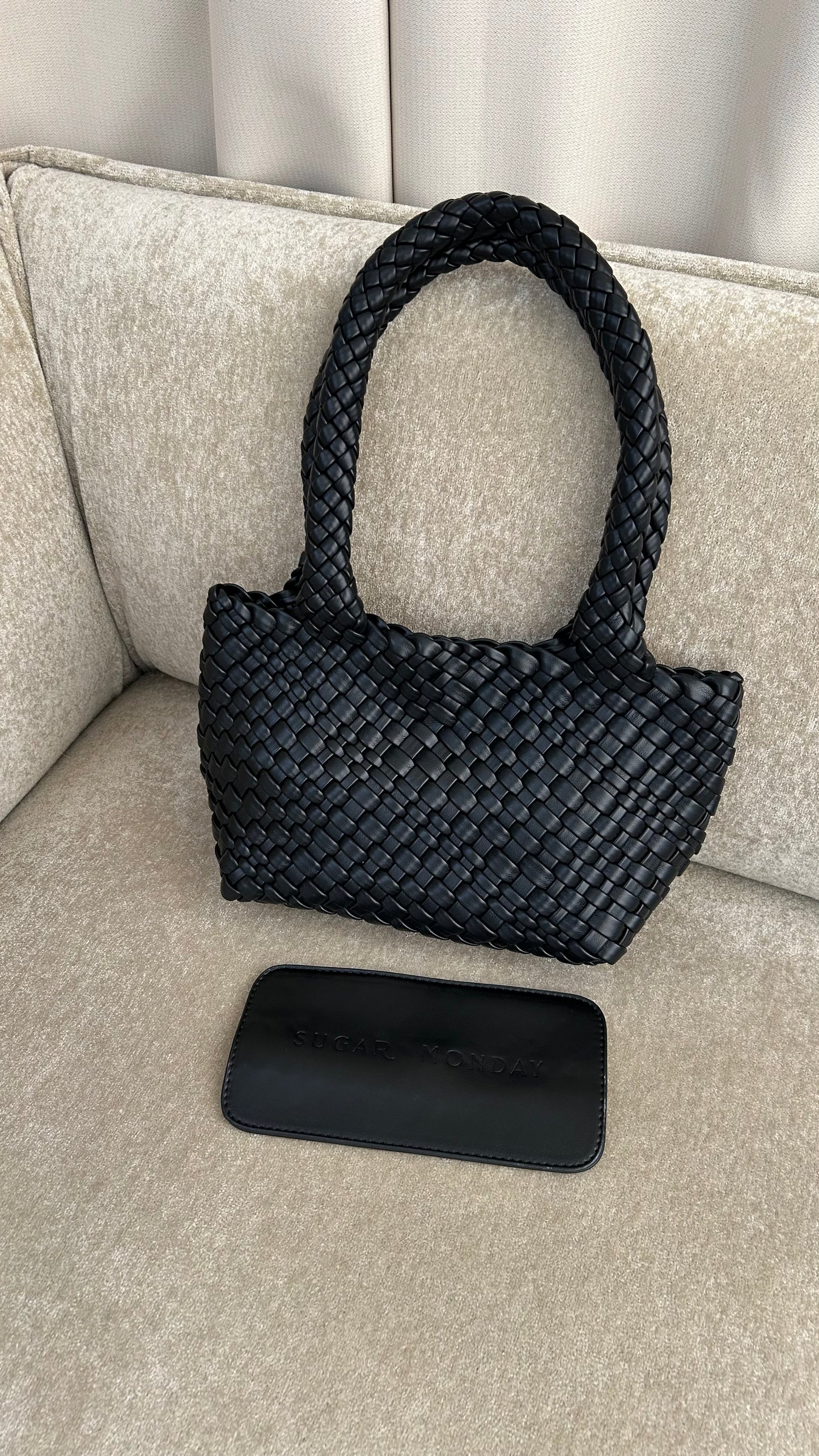 PEGGY - BLACK