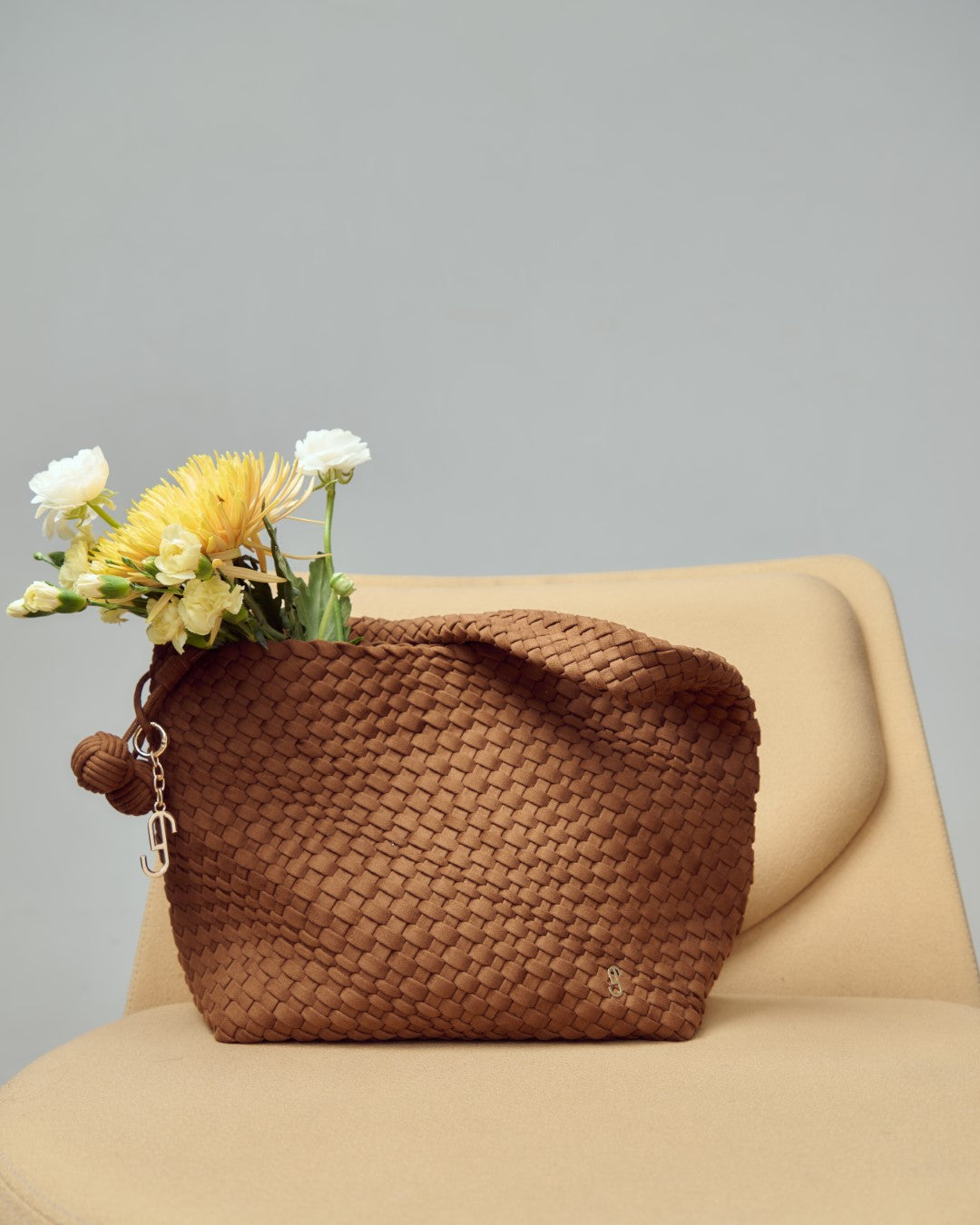 POPPY SUEDE SHOULDER BAG - COCOA