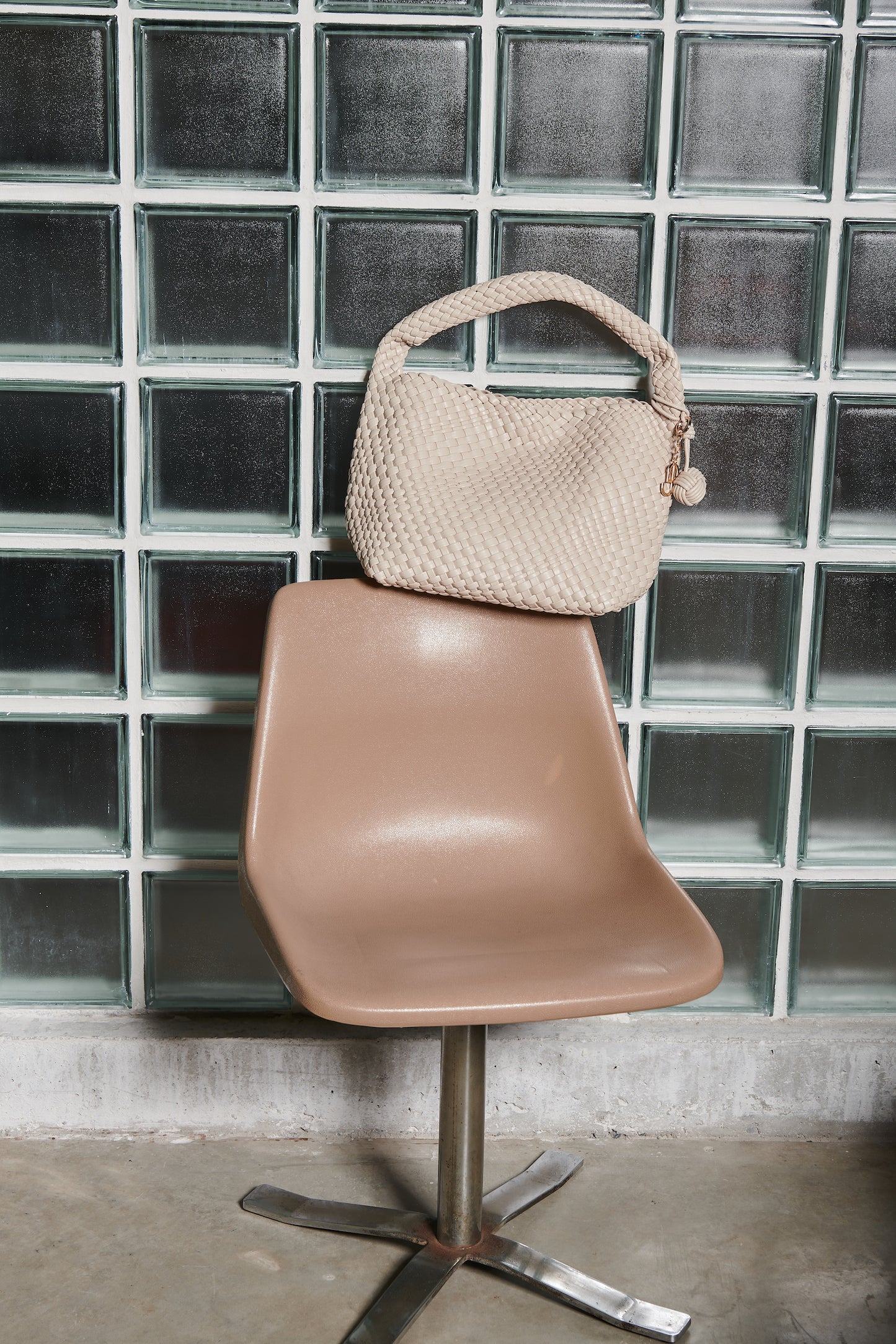 POPPY SHOULDER BAG - BEIGE