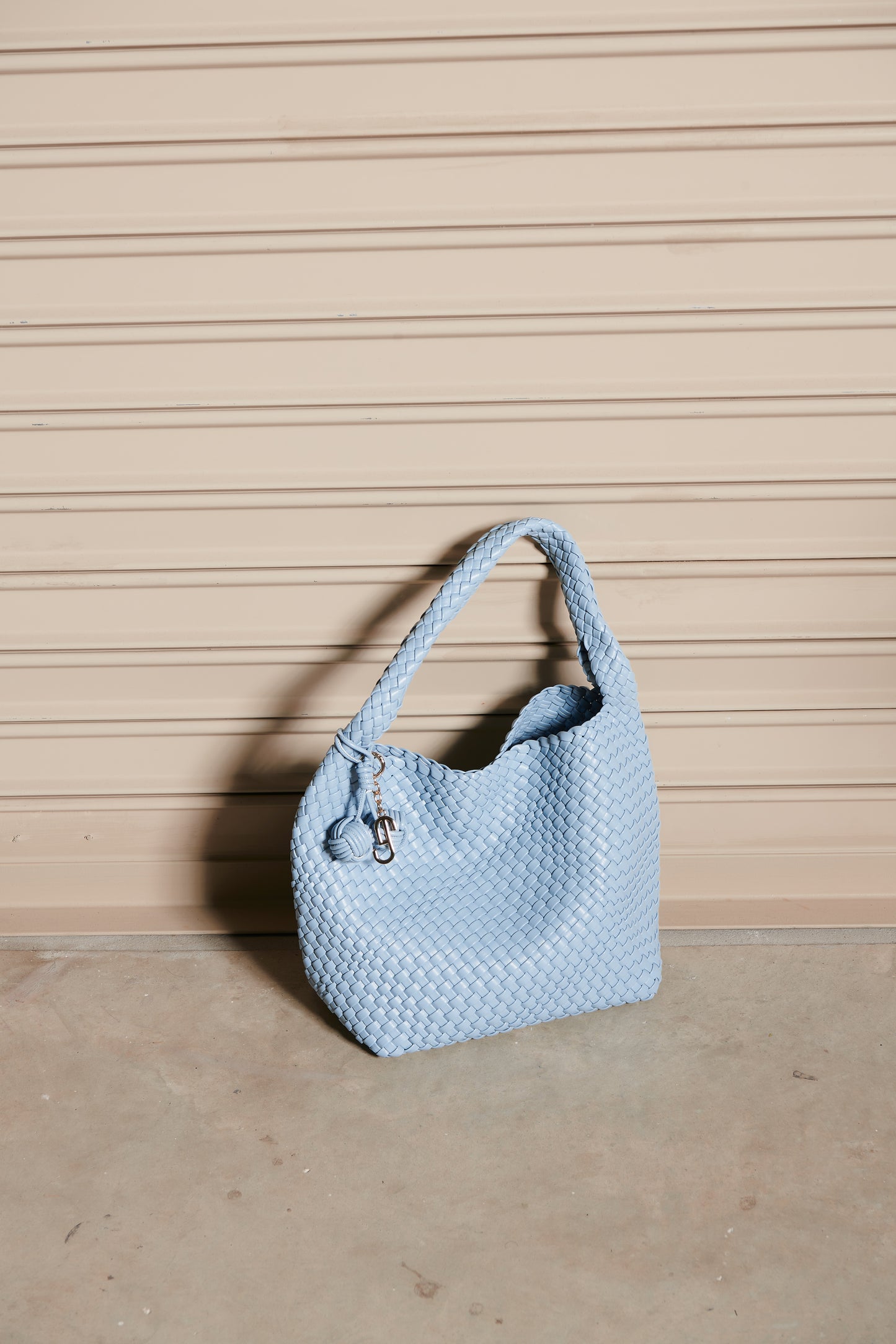 DEFECT - POPPY SHOULDER BAG