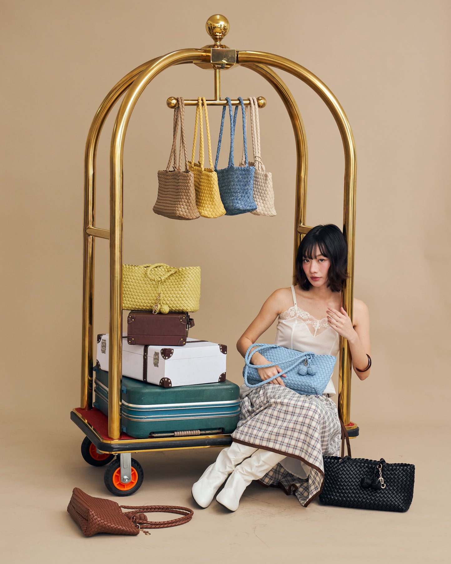 BAMBI SHOULDER BAG - BEIGE