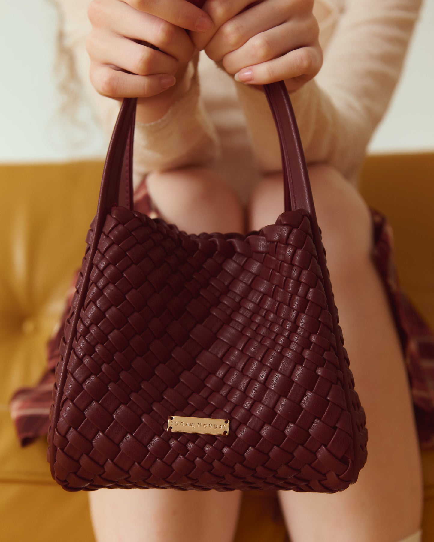 PAIGE HANDBAG - BURGUNDY