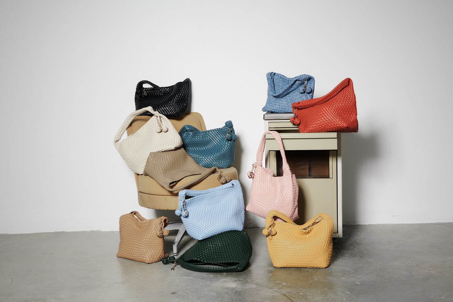 DEFECT - POPPY SHOULDER BAG